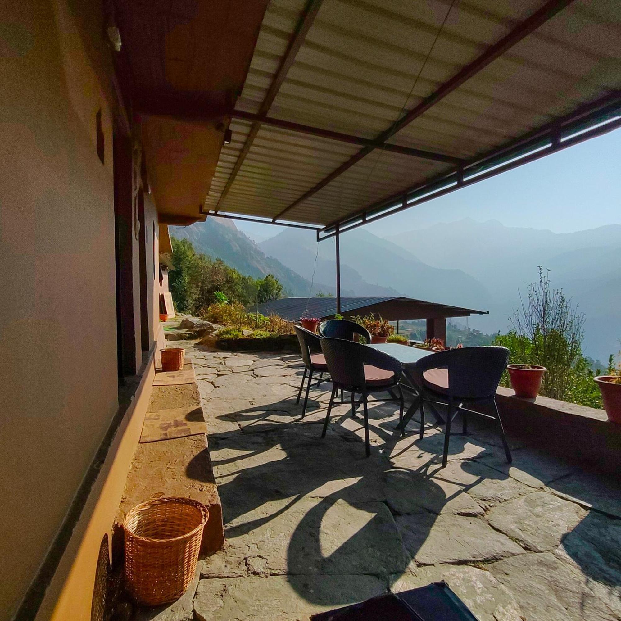 Cafe Buransh Villa Sari Exterior foto
